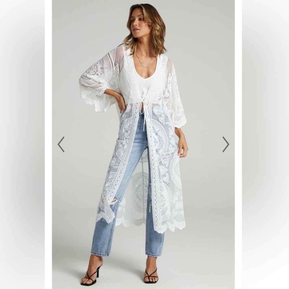 Showpo. Off The Grid‎ Kimono In White Lace NWT M/L